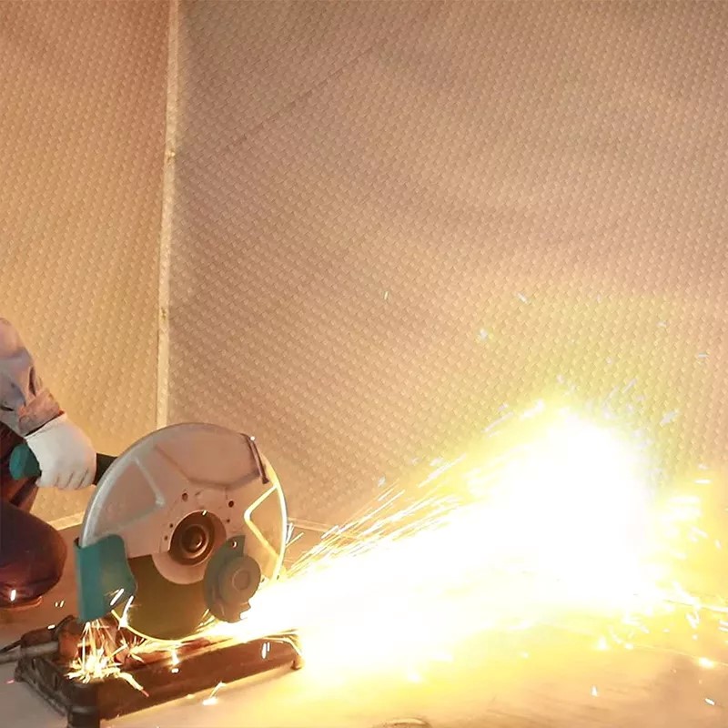 비행기, 벽, 사람, 야외이(가) 표시된 사진

AI 생성 콘텐츠는 정확하지 않을 수 있습니다.